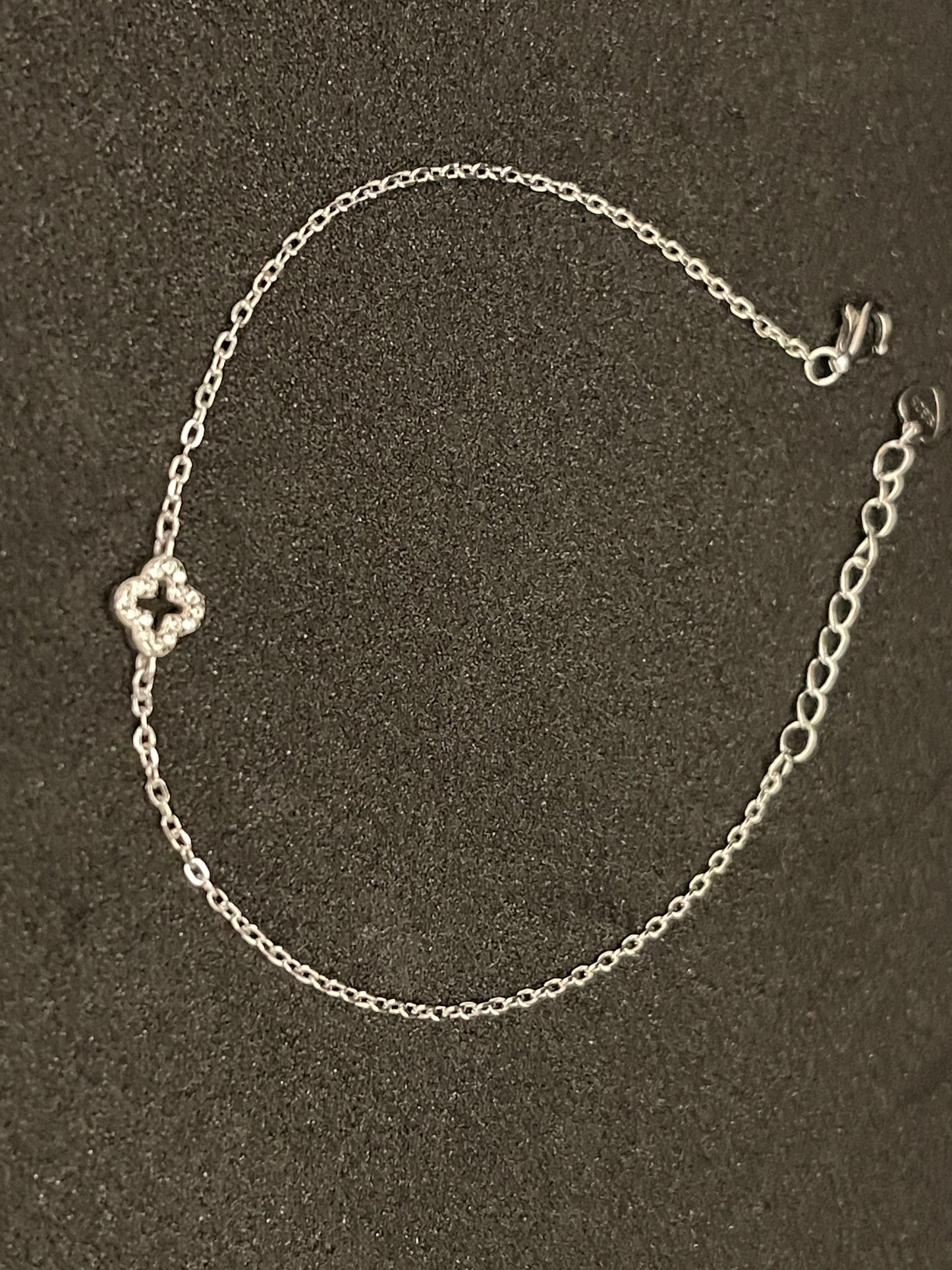 Pulcera de TREBOL π