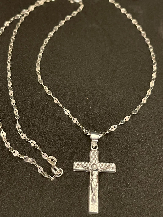 Cadena para Hombre con Cristo , la cruz esta liviana y hueca de atras